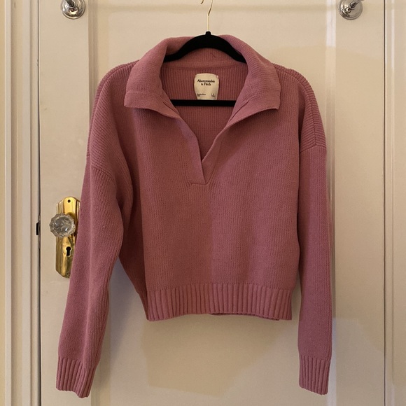 Abercrombie Notch Neck Sweater Polo in Pink - Picture 2 of 5